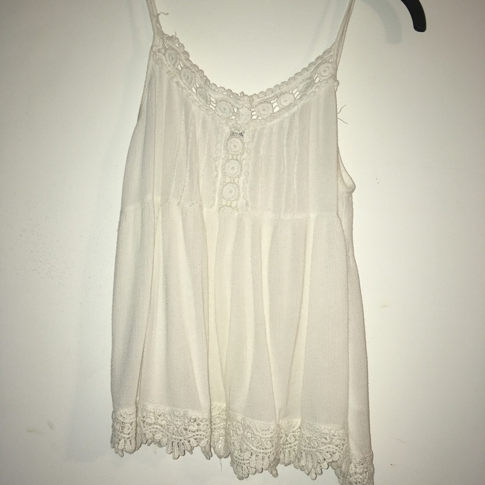 White cami laced flowy shirt